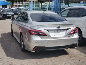 Toyota Crown 2019 Gray