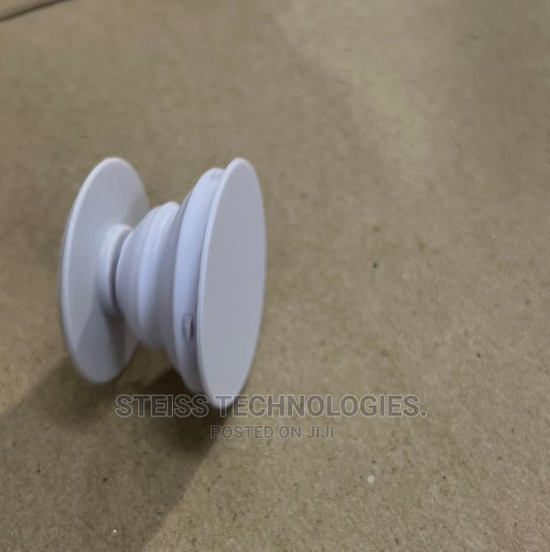 White and Black Pop Sockets. - thumbnail 5