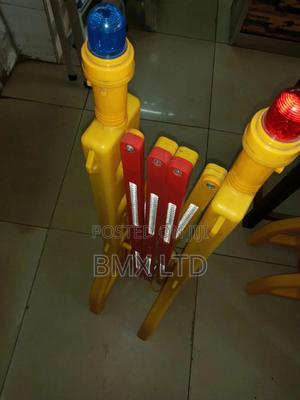 Portable Plastic Barrier - thumbnail 2