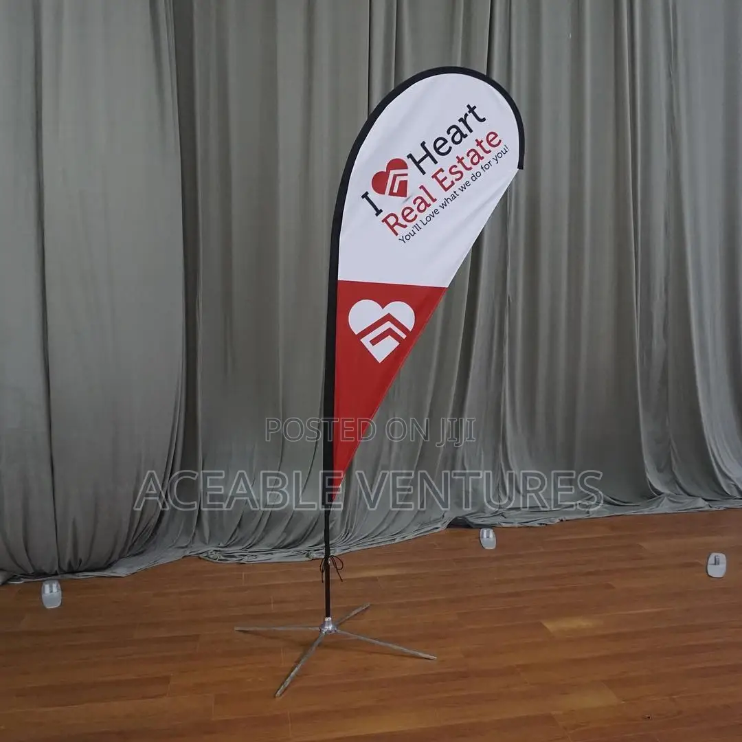 3.5 Indoor Teardrop Flag