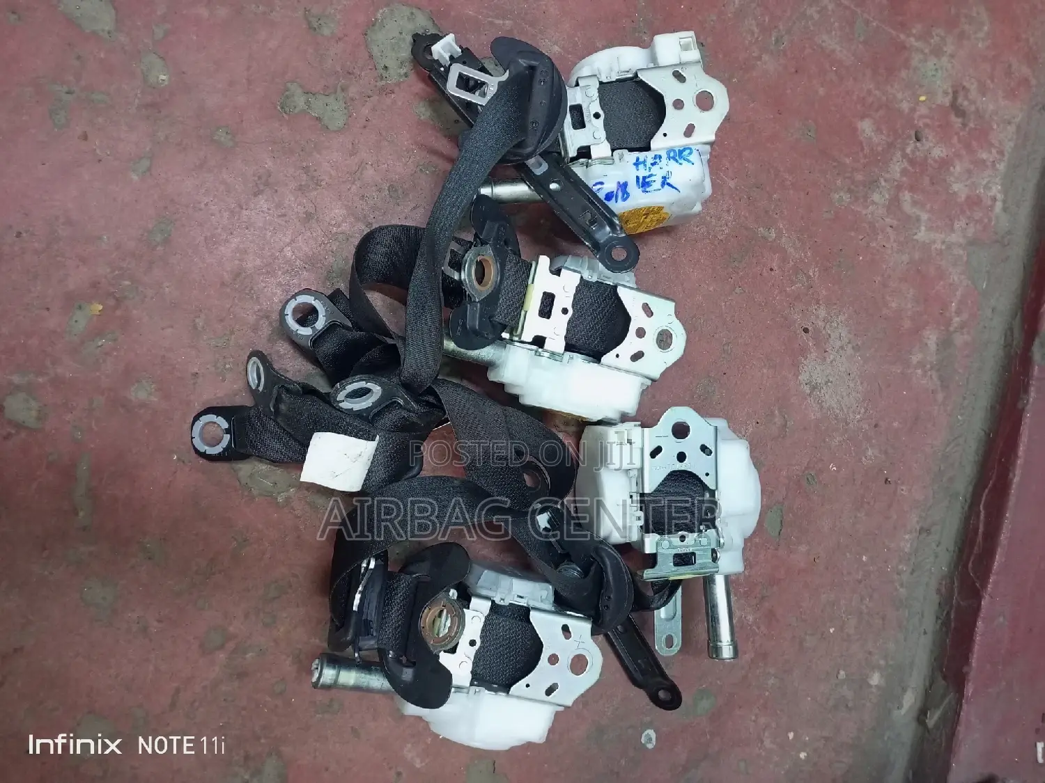 Toyota Harrier 2018 Knee Airbag and Safety Belts