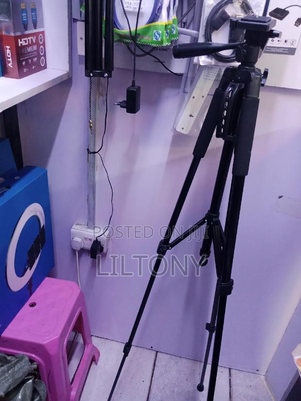 Camera and Phone Tripod - main view