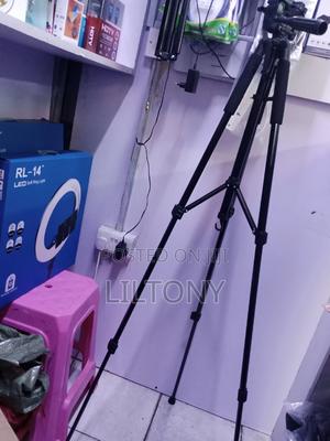 Tripod Stand - main view