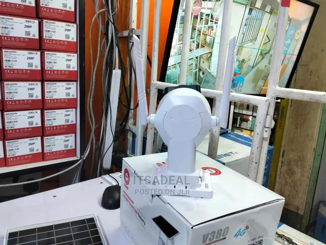 V380 VRT-Vc3-G 4g Solar Powered Wifi Camera