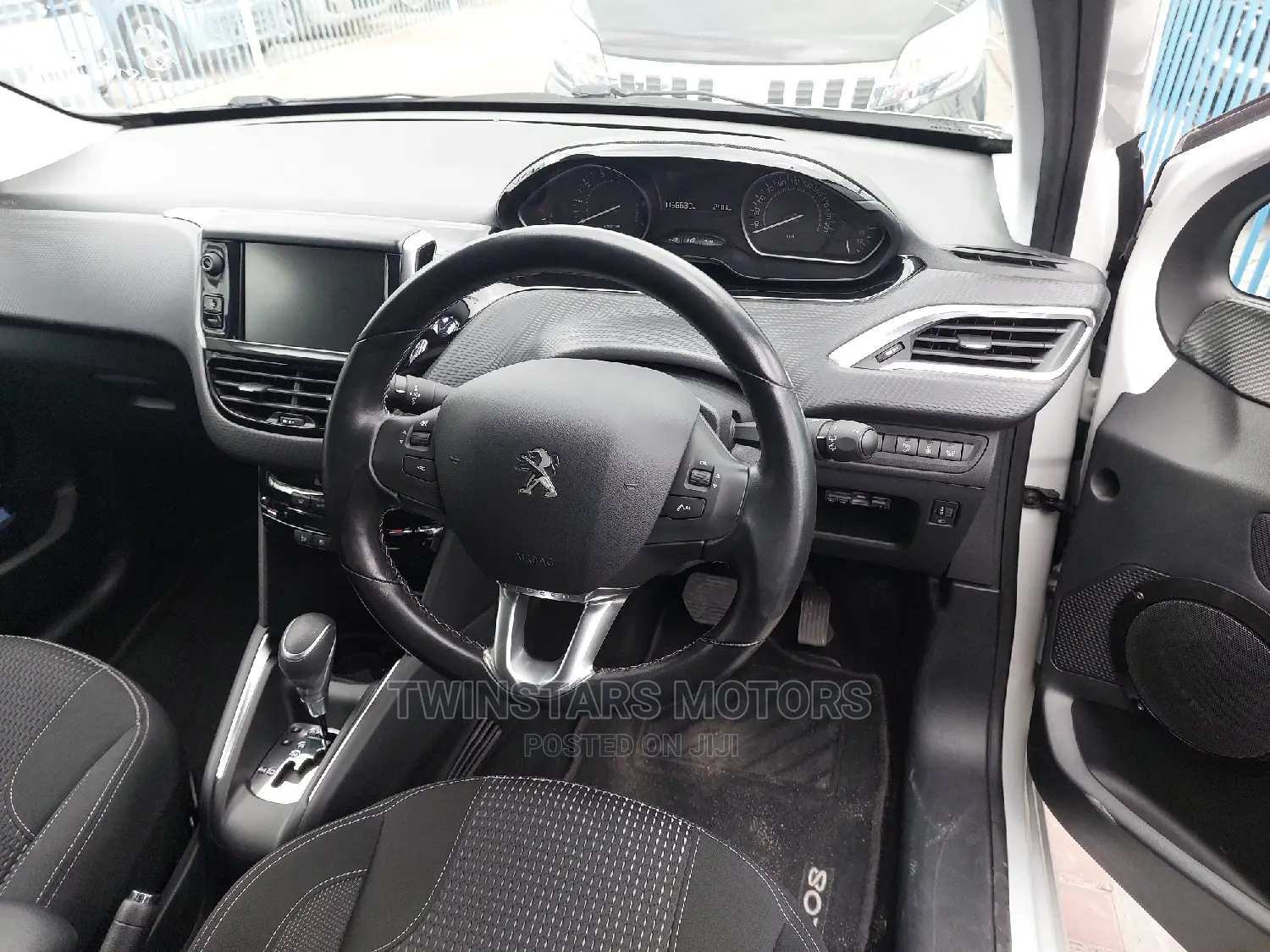 Peugeot 208 2017 White