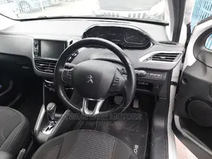 Peugeot 208 2017 White