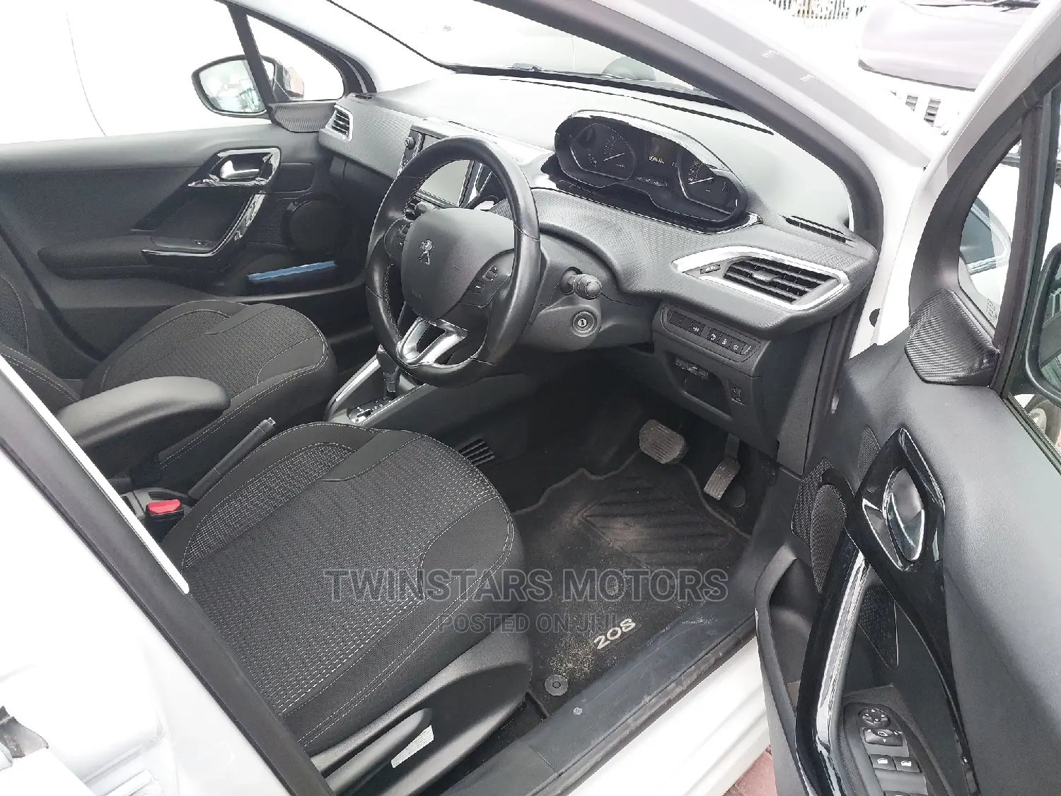 Peugeot 208 2017 White