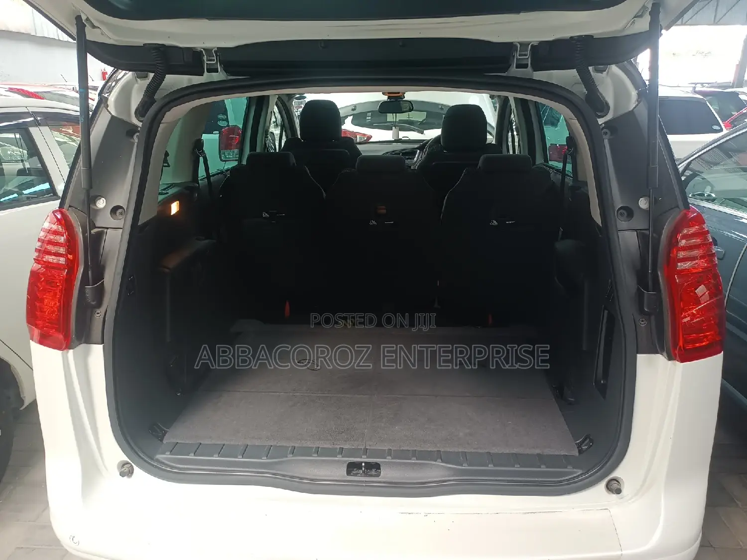 Peugeot 5008 2017 White