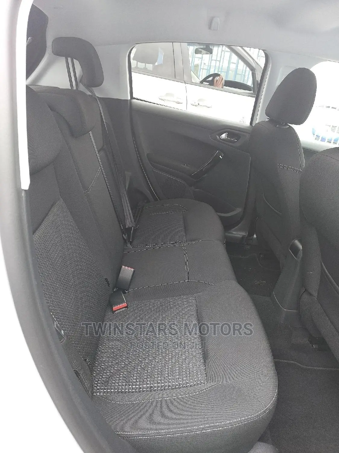 Peugeot 208 2017 White
