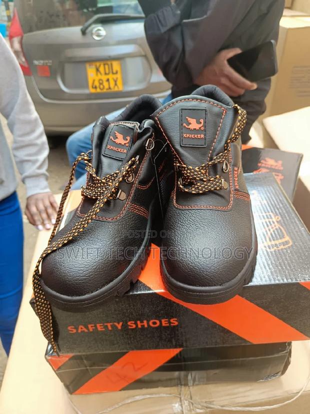 Safety Booty Safey Booty - thumbnail 3