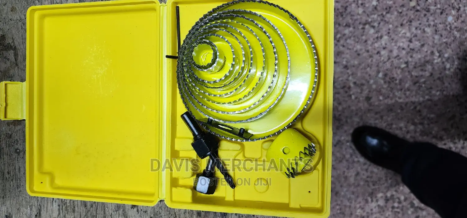 Hole Saw With Different Size Blades