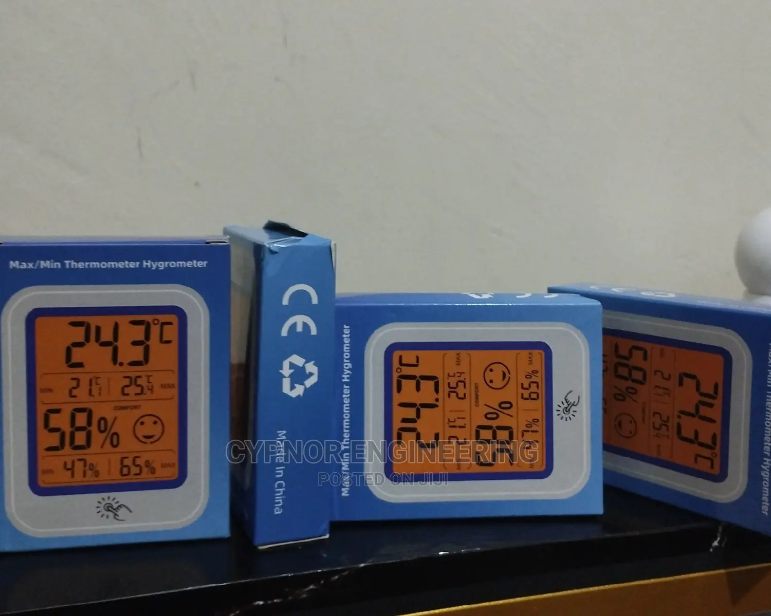 Combined Indoor Thermometer and Humidity Meter
