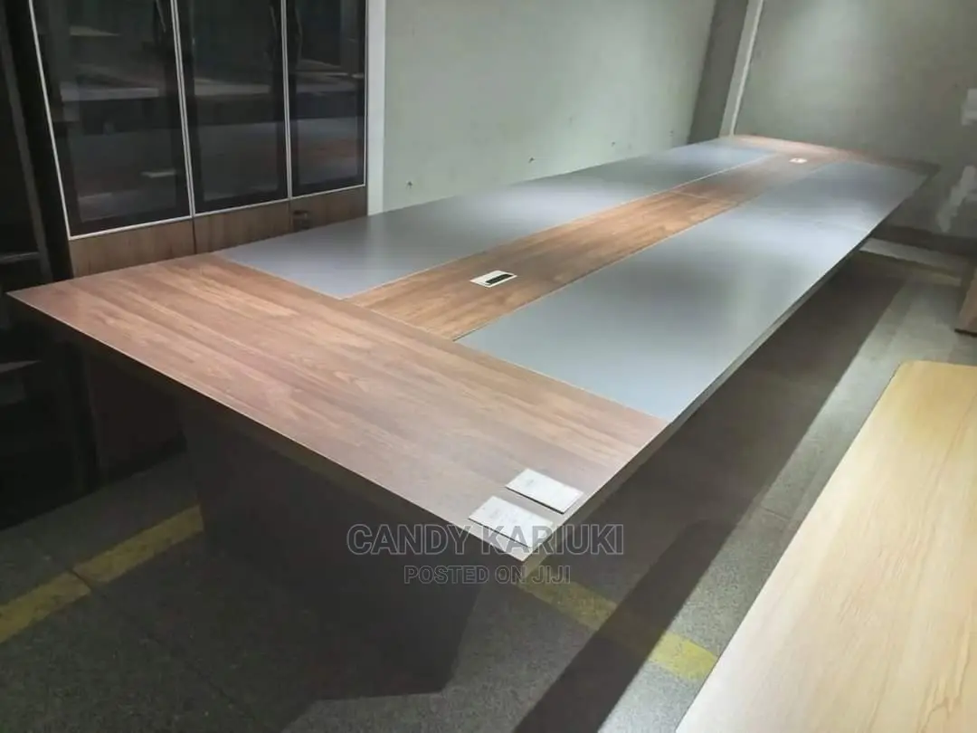 4.8m Spacious Boardroom Table