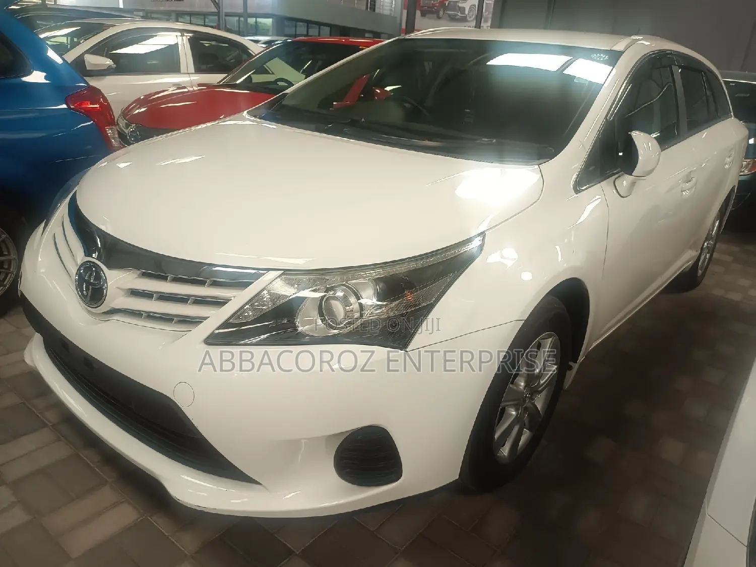 Toyota Avensis 2016 White