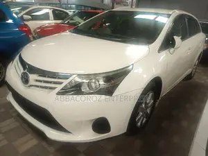 Toyota Avensis 2016 White