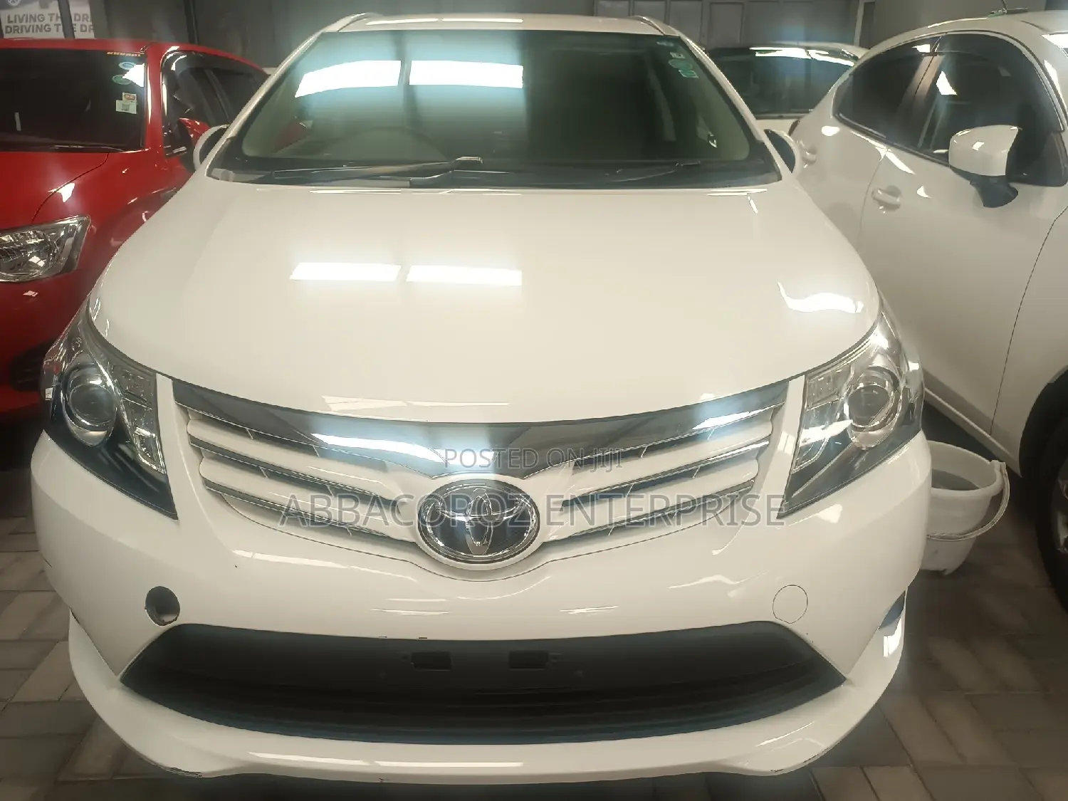 Toyota Avensis 2016 White