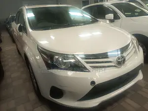 Toyota Avensis 2016 White