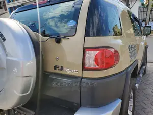 Toyota FJ Cruiser 2016 Beige
