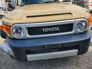 Toyota FJ Cruiser 2016 Beige