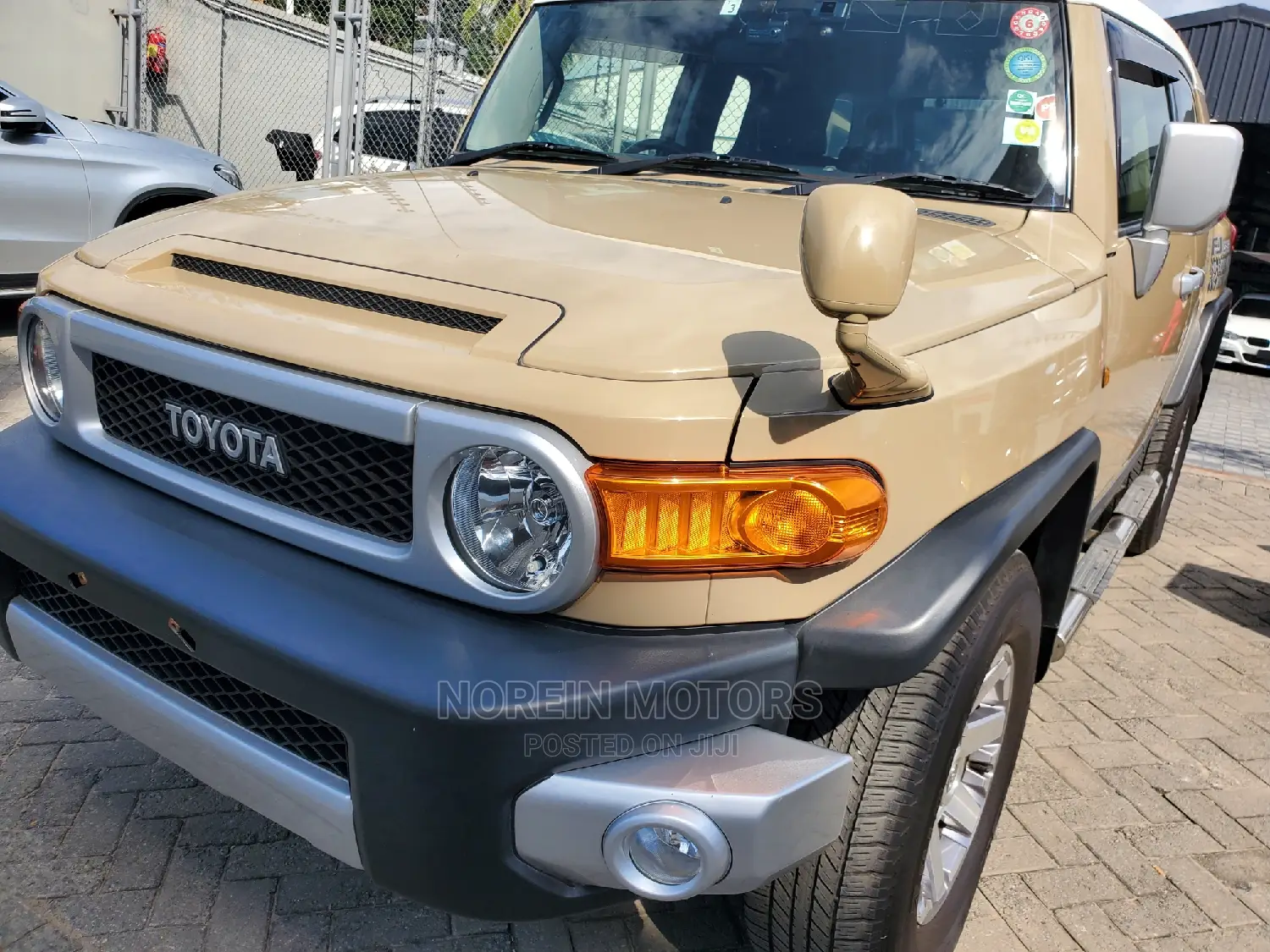 Toyota FJ Cruiser 2016 Beige