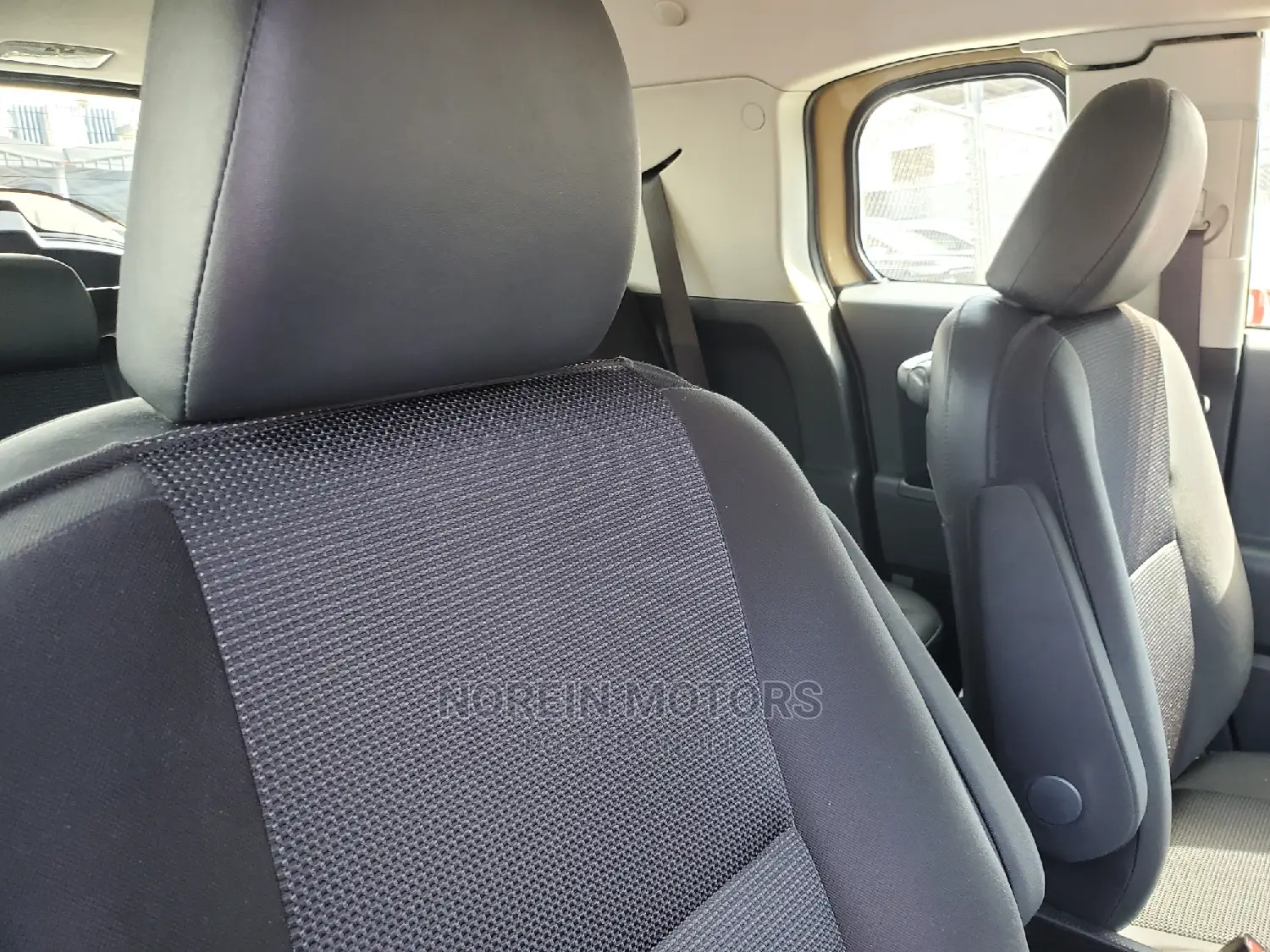 Toyota FJ Cruiser 2016 Beige