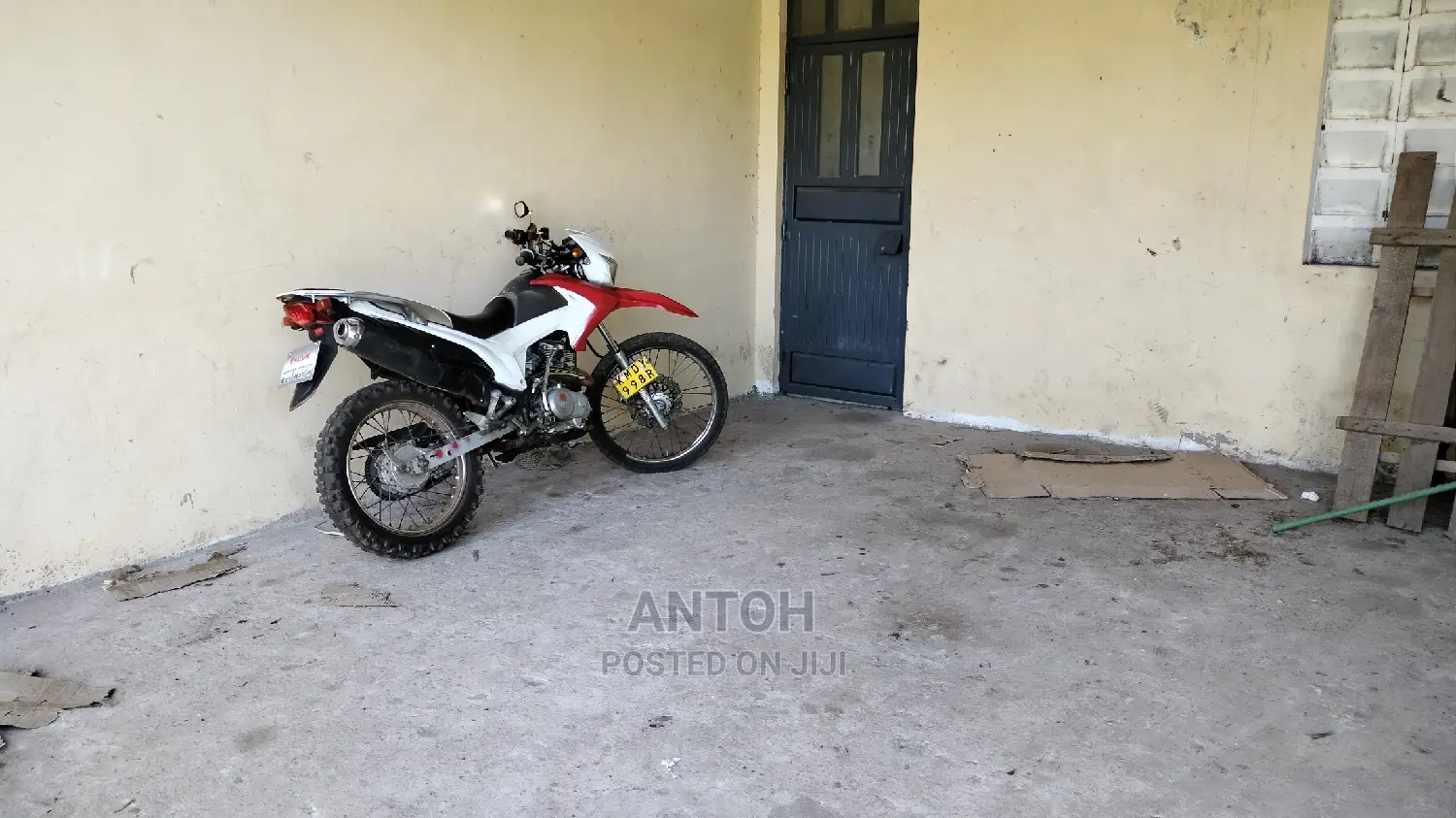 Haojin Hawk HJ200GY-3 2014 Red