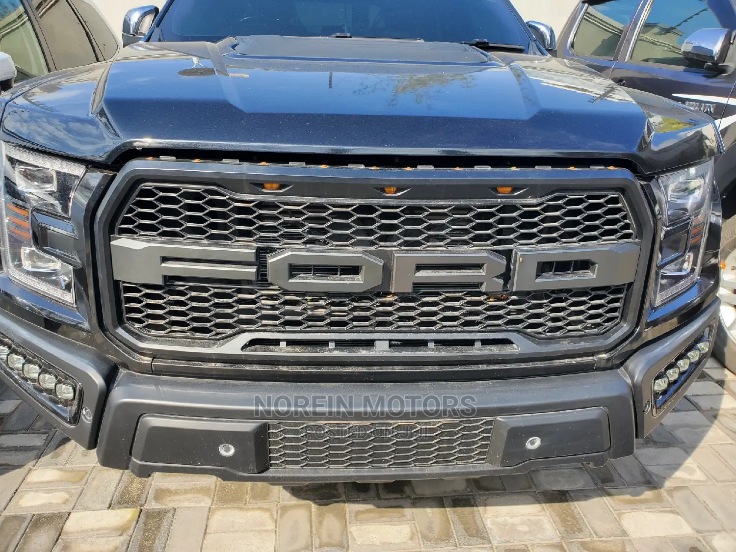 Ford Everest 2016 Matt Black