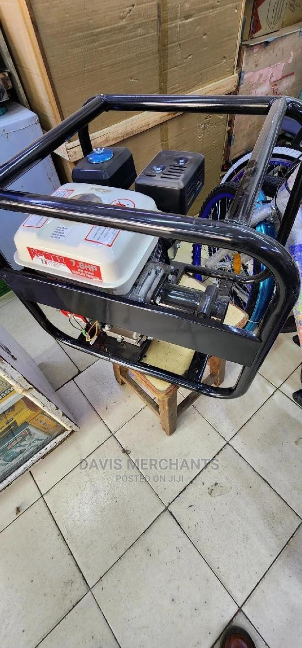 Concrete Vibrator Complete With - thumbnail 3