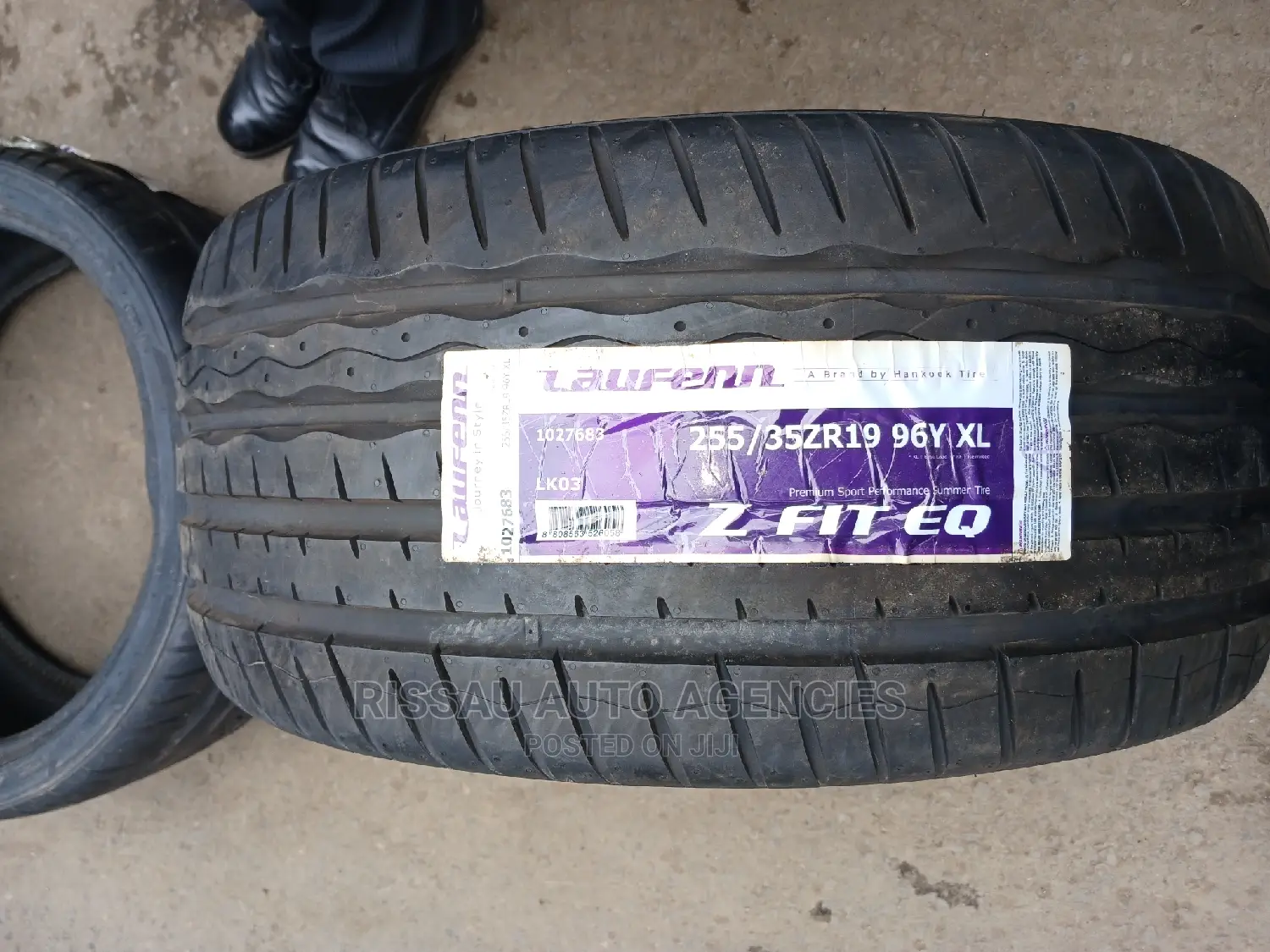 255/35 R 19 Leufenn Tyres Made in Korea.