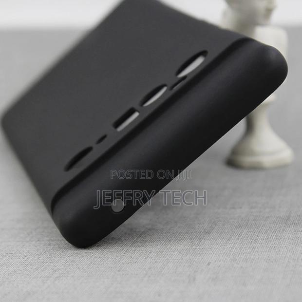 Black Case for Google Pixel 7 Silicone Back Cover Phone Case - thumbnail 2
