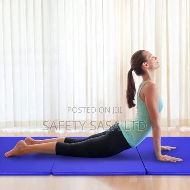 TRI-FOLD Aerobics Workout Floor Mat - thumbnail 4