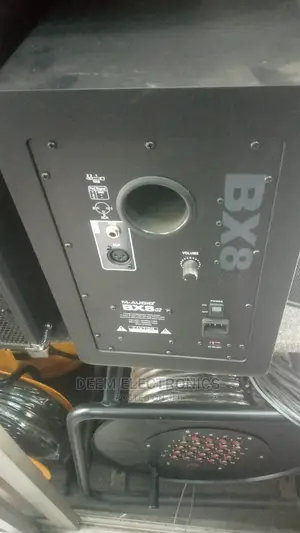 Studio Monitors BX8 M-Audio
