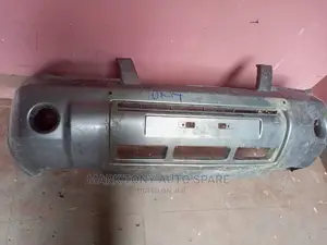 Extrail 2006 Front Bumper Clean