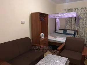 Quiet Comfortable Studio With Mature Garden View