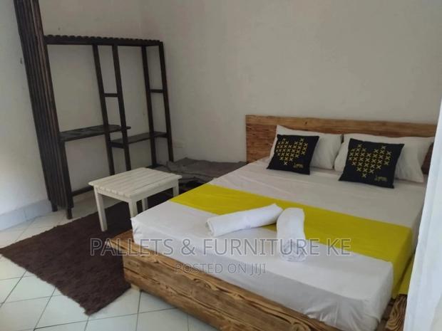 5 by 6 Extended Bed - main view