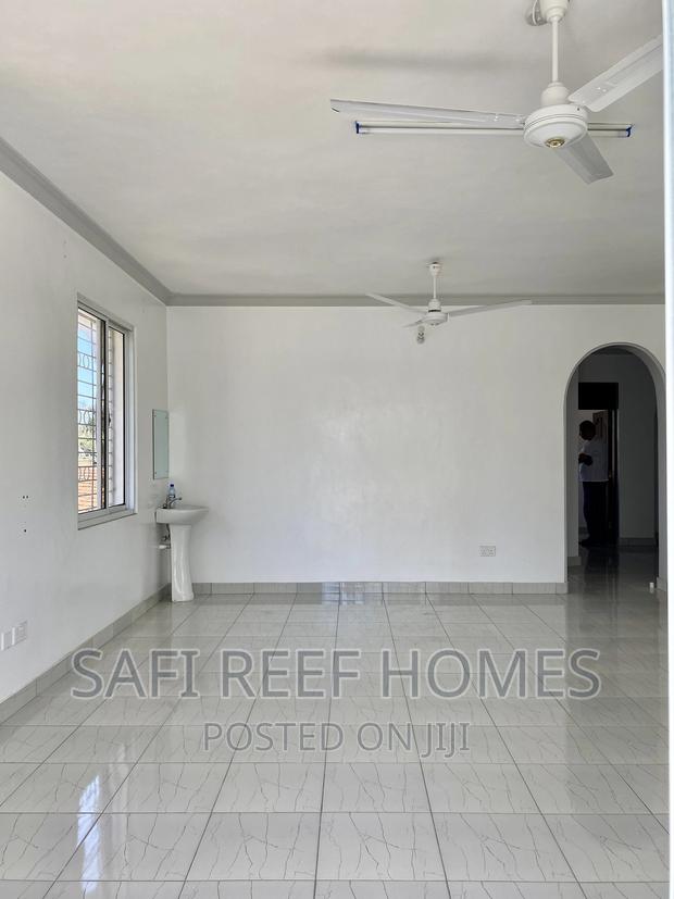 3bdrm Apartment in Nyali for rent - thumbnail 13