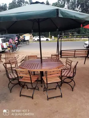 8 Seater Garden Set Plus Umbrella
