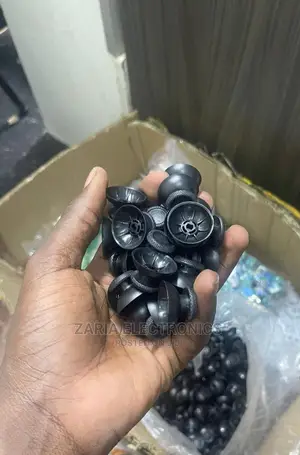 Ps4 Pad Analogue ,Rubbers and Caps