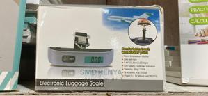 Electronic Luggage Scale - main view