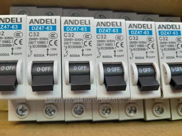 MCB / Circuit Breaker 32 Amps - thumbnail 2