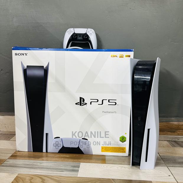 Playstation PS5 Standard Used 1 Month Old