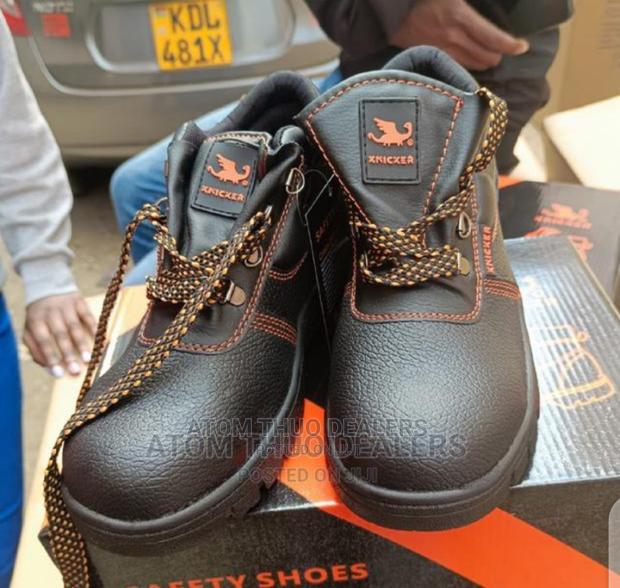 Safety Boots Black In Colour - thumbnail 2