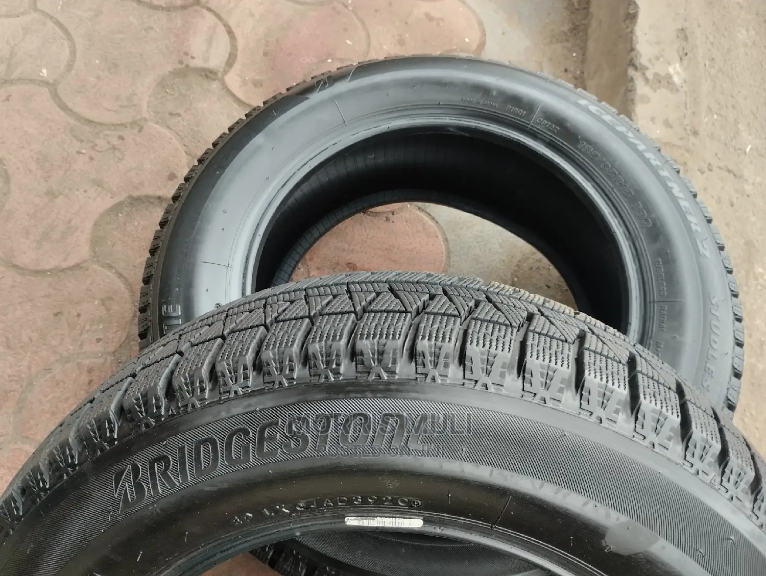 185/65r15 Goodyear.