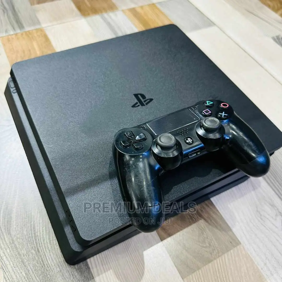 Clean Ps4 Slim With Original Controller