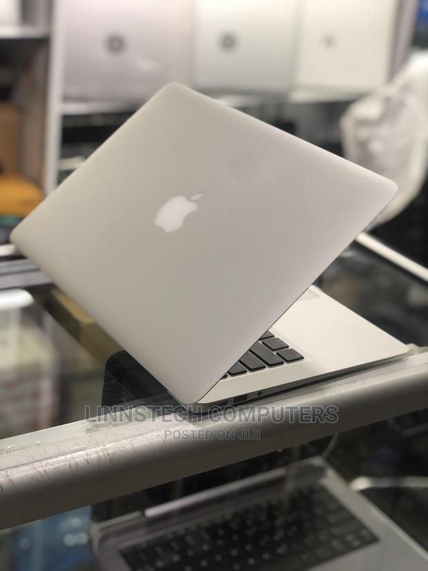 Laptop Apple MacBook Air 2017 8GB Intel Core I7 SSD 256GB