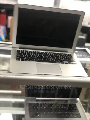 Laptop Apple MacBook Air 2017 8GB Intel Core I7 SSD 256GB