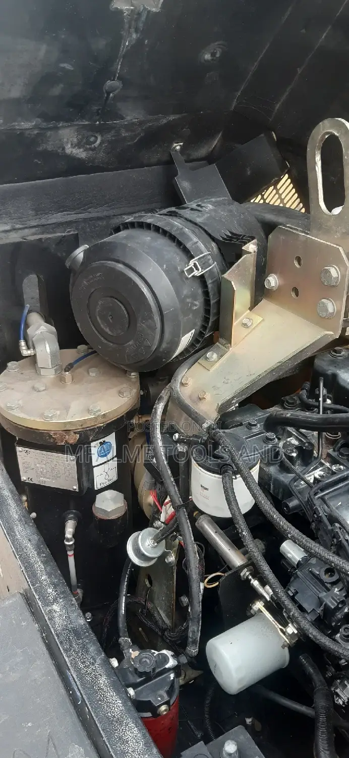 Compressor 2015 Doosan 741 4cyl Diesel 10 Bars 140 CFM Ex-Uk