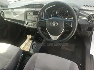 Toyota Axio 1.5 Hybrid 2WD 2016 White