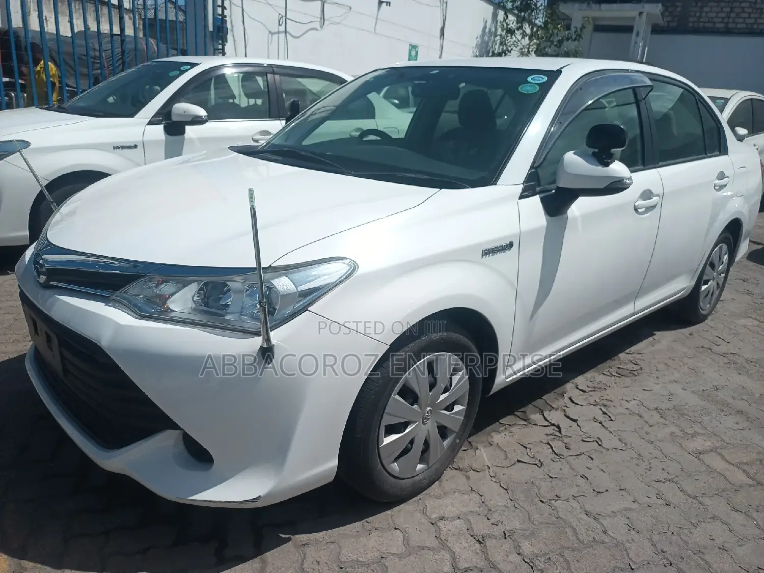 Toyota Axio 1.5 Hybrid 2WD 2016 White