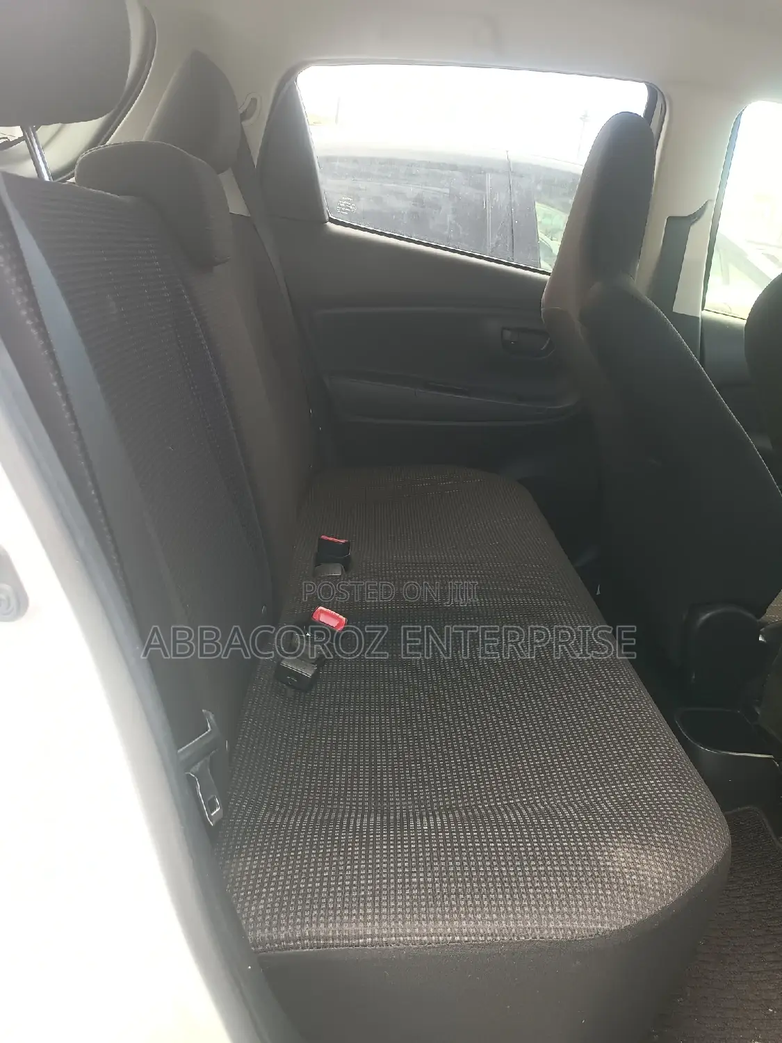 Toyota Vitz 2016 White